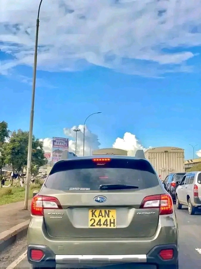 Subaru m