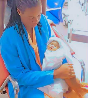 Baby pendo Mother