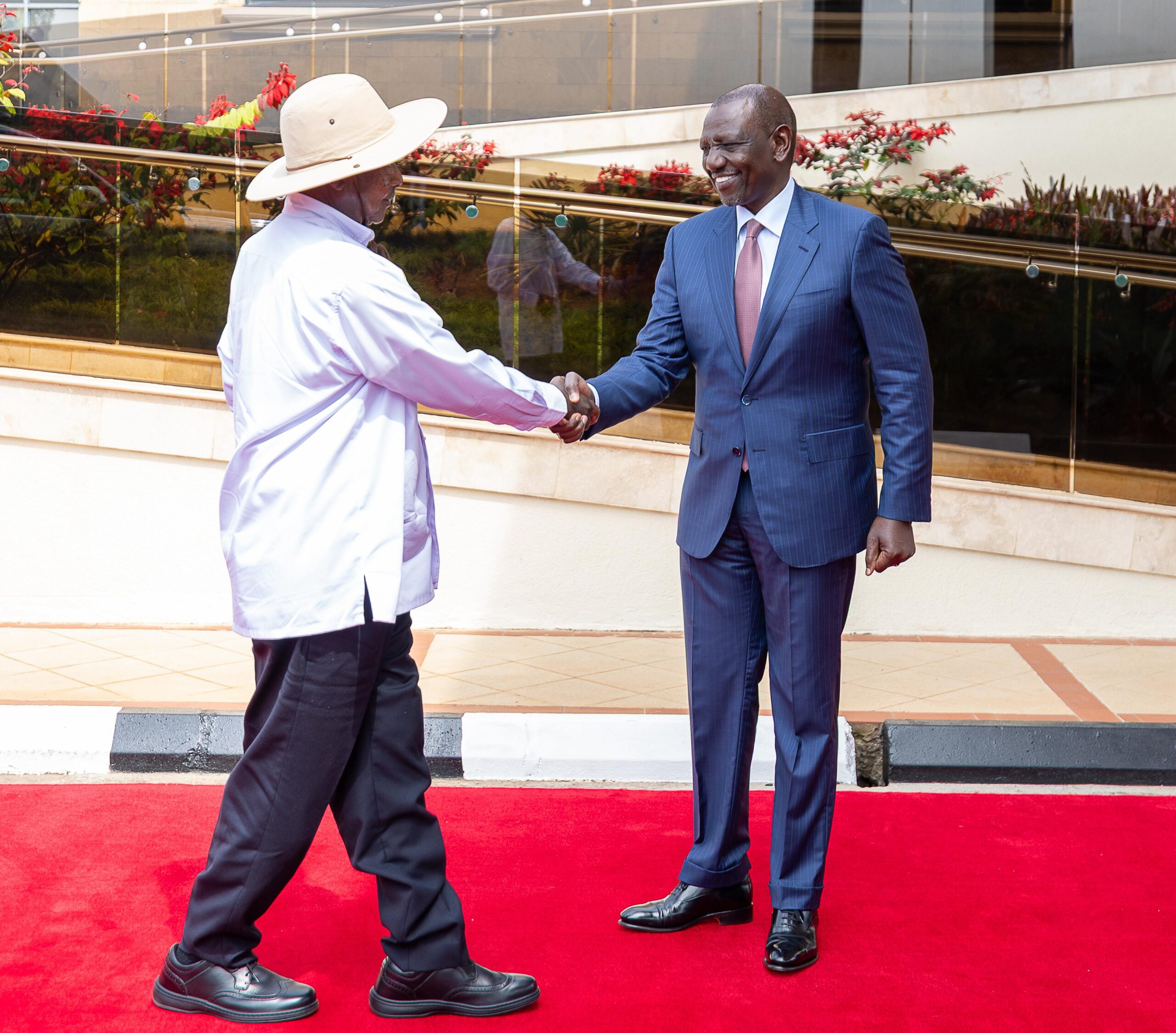 Museveni and ruto scaled