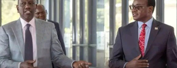 56e5b99bc6b0486eb498cf01cd2e7e30