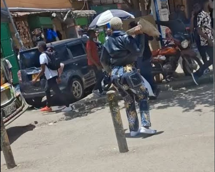 42a71b2e6e1d4a999fa547bf26527c74