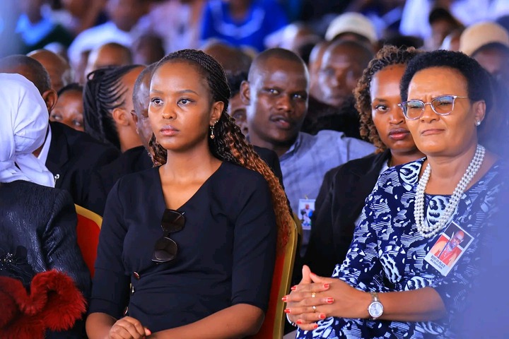 70b92f94be584263be394175b81a9501