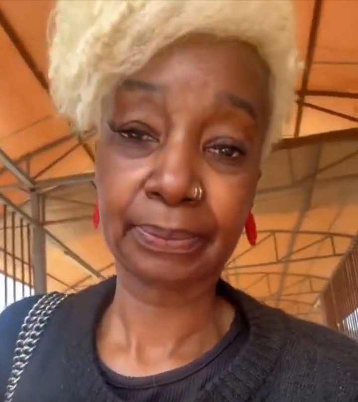 Talia oyando